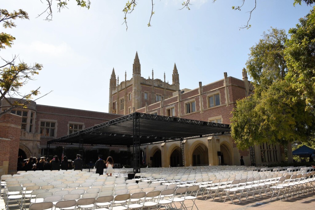 Venue with some students (4)